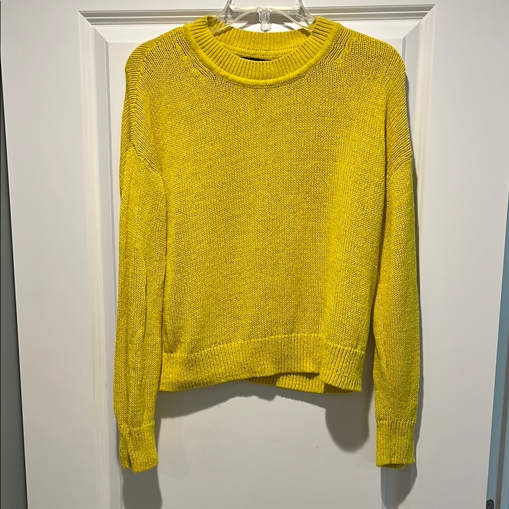 BR Yellow Crew Neck Sweater w/loose shaker stitch